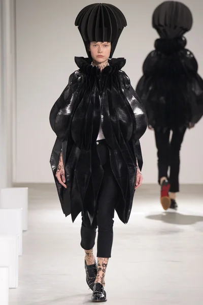 Look 22